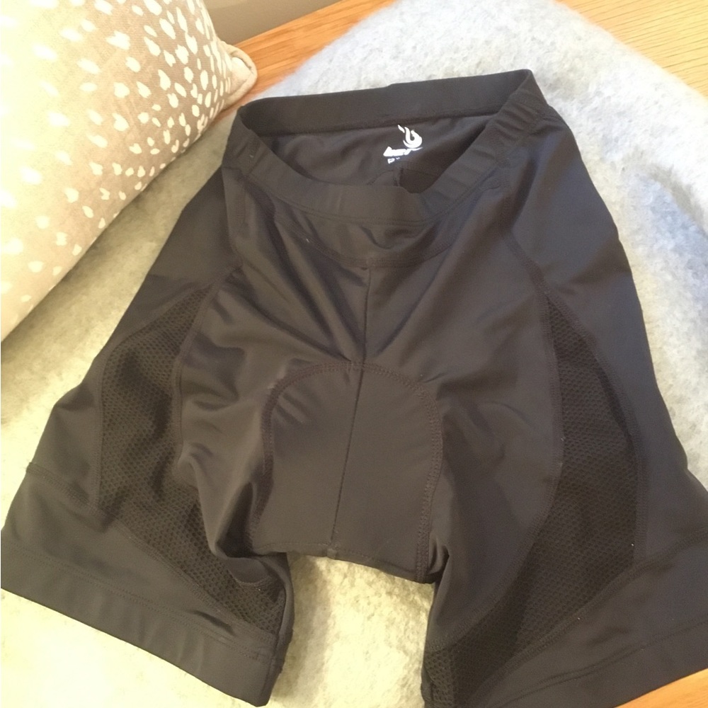 Beray Women’s XS Built In Padded Biking Shorts